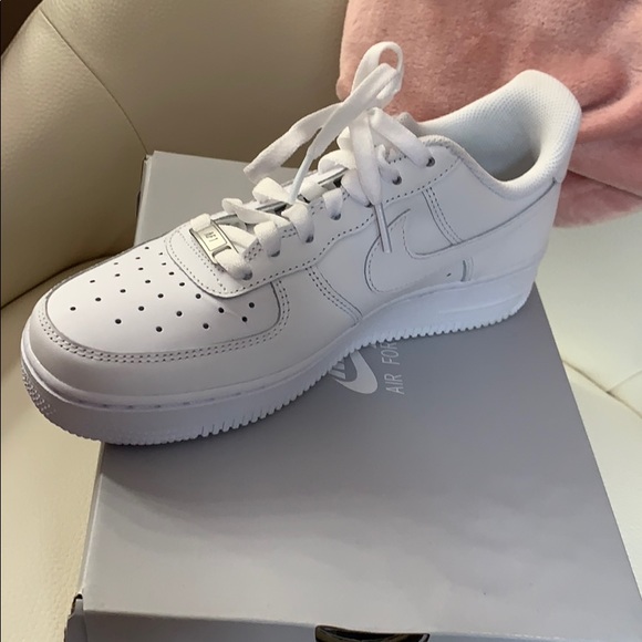 size down in air force 1